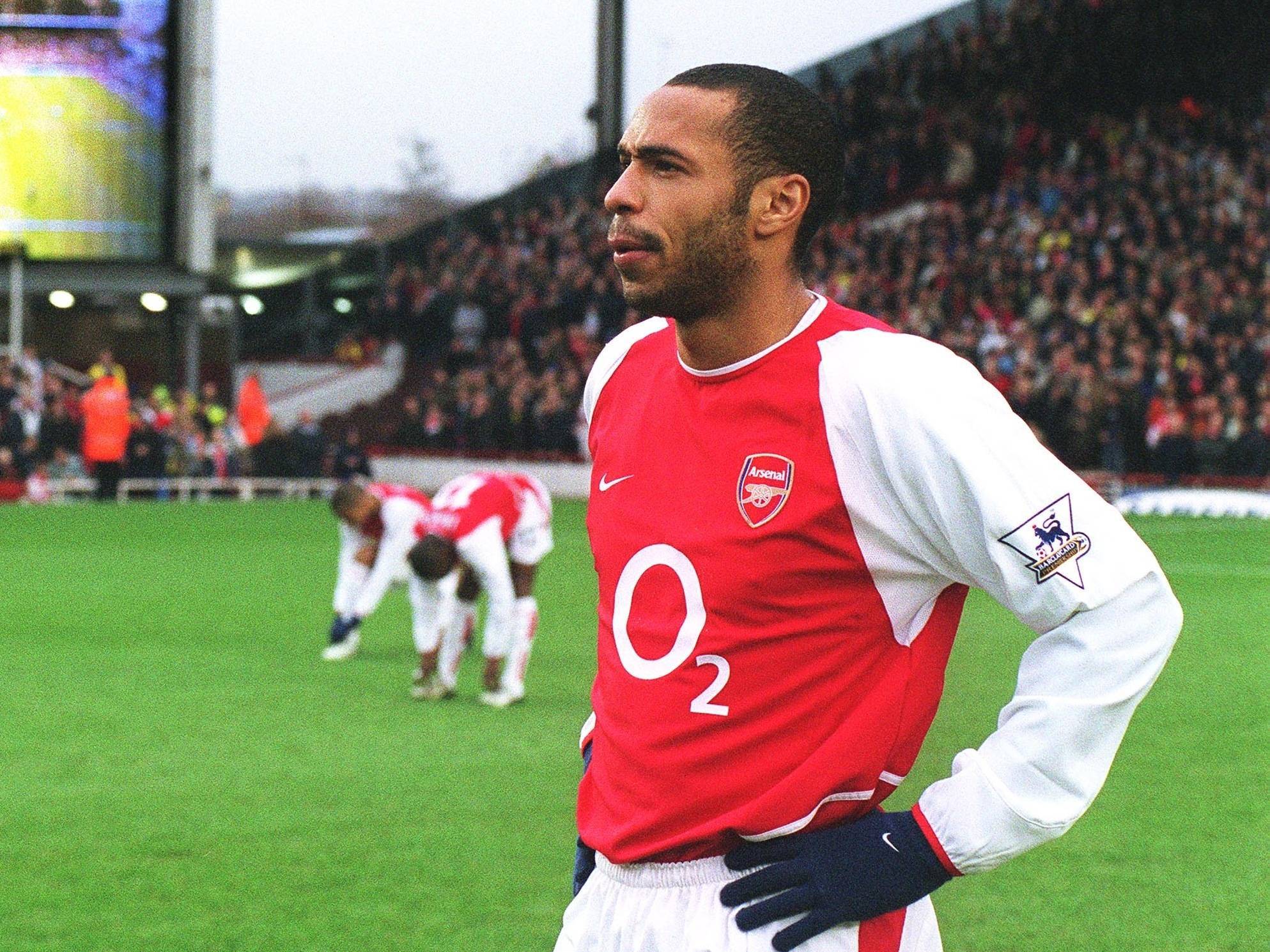 关于转会期英超传出新动向，尤文图斯迎来里程碑，管理层表态：引发热议，训练强度明显提升的信息